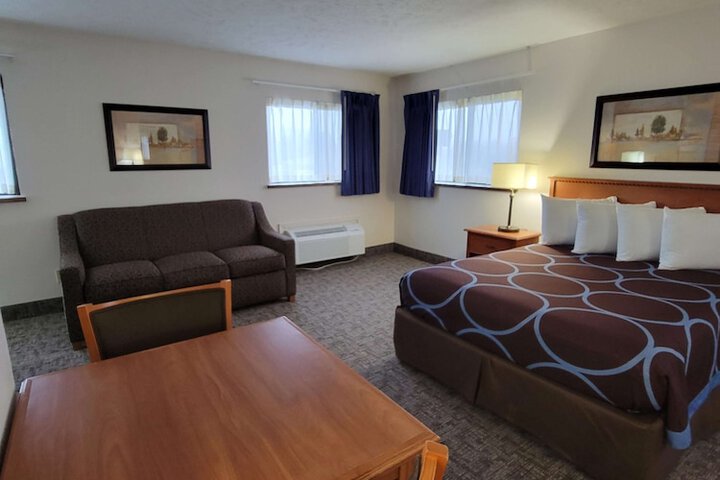 Room 11 of 42