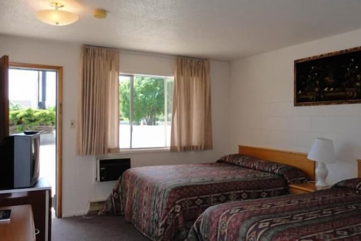 Room 18 of 38