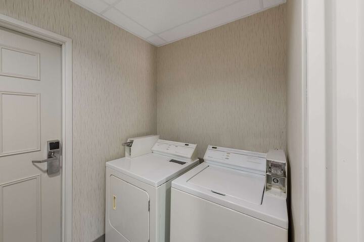 Comfort Inn & Suites Tipp City Dayton North I-75