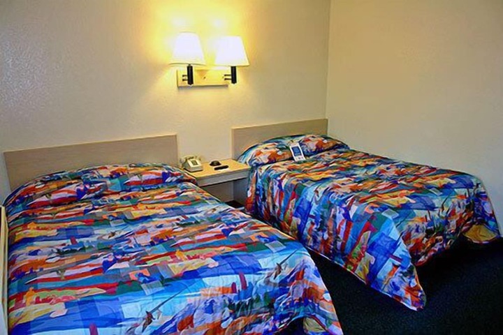 Room 30 of 37