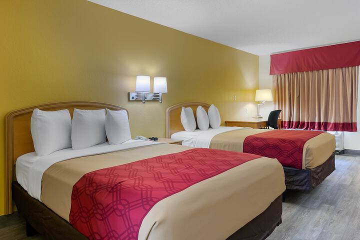 Room 8 of 23