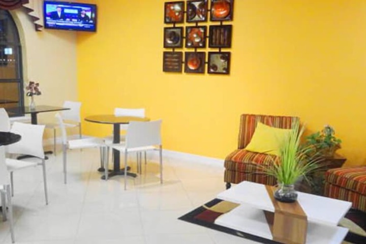 Winnie Inn Suites & RV Park