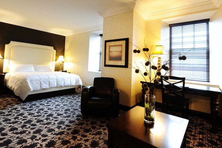 Room 16 of 46