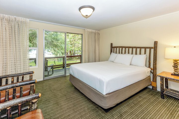 Lake Crescent Lodge