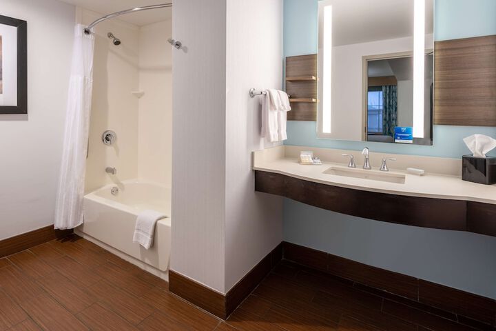 Hilton Garden Inn Roanoke