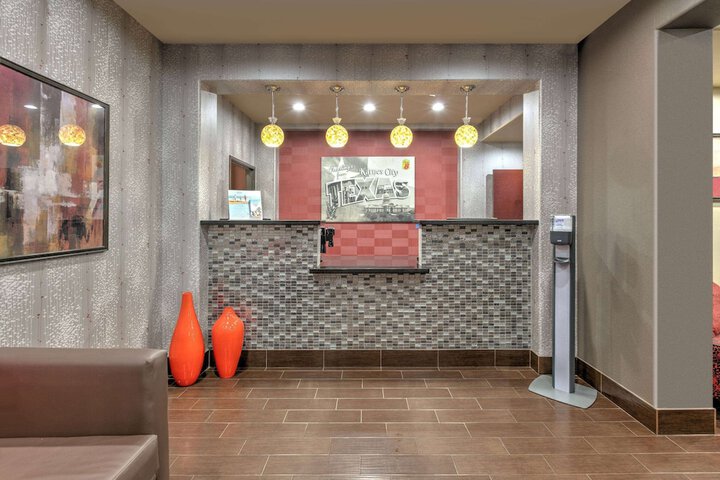 Hotel Interior 5 of 27