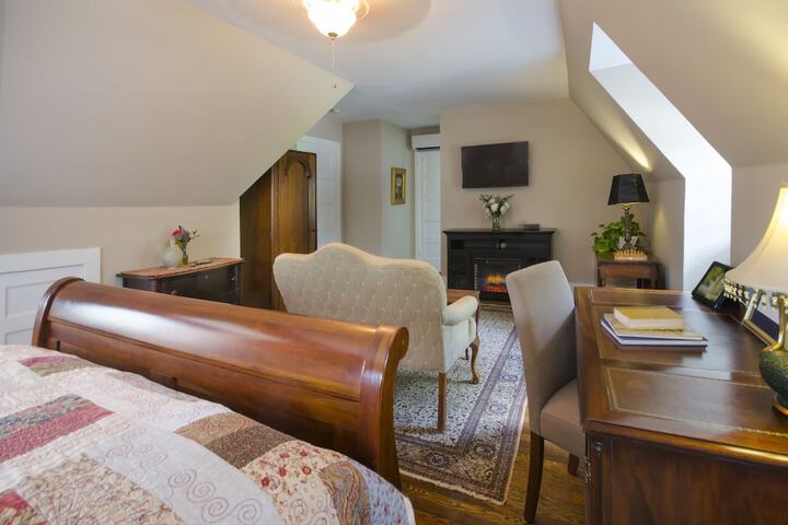 Hillbrook Inn