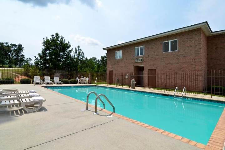 Pool 8 of 40