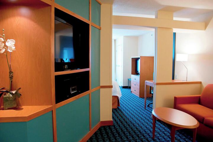Room 6 of 22