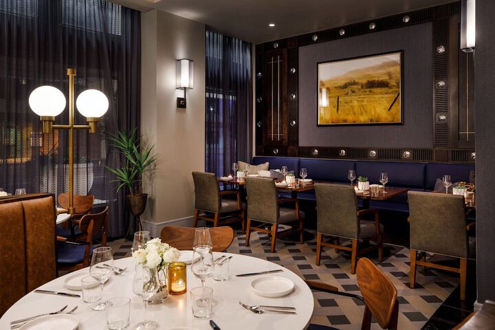 Dining 56 of 64