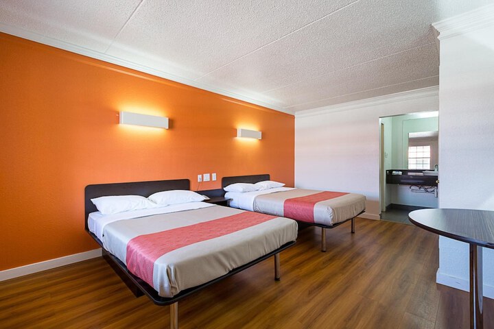 Room 44 of 52