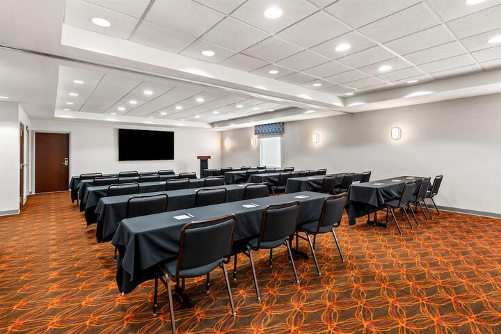 Hampton Inn & Suites Grove City
