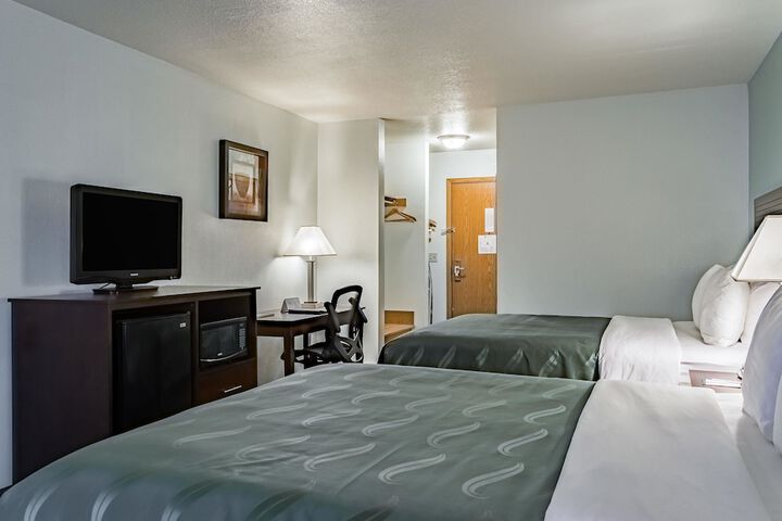 Room 14 of 33