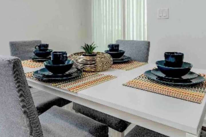 Cozy Comfy Cool 3bed 2ba Brand New Home