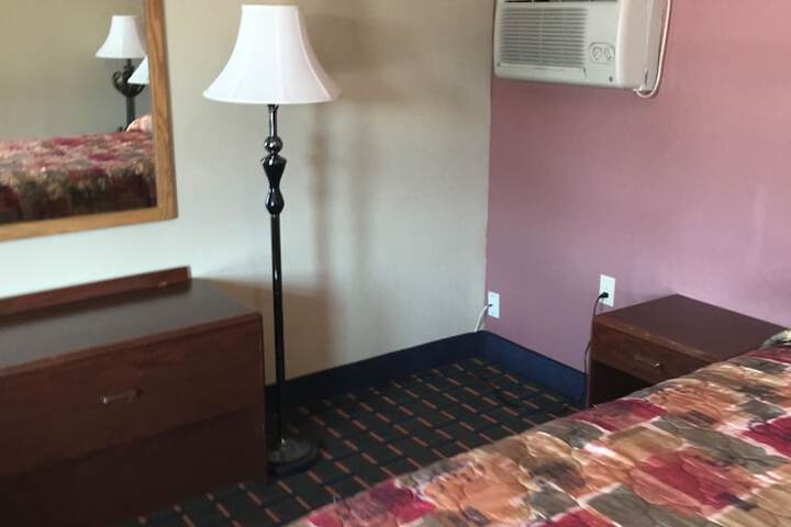Room 51 of 80