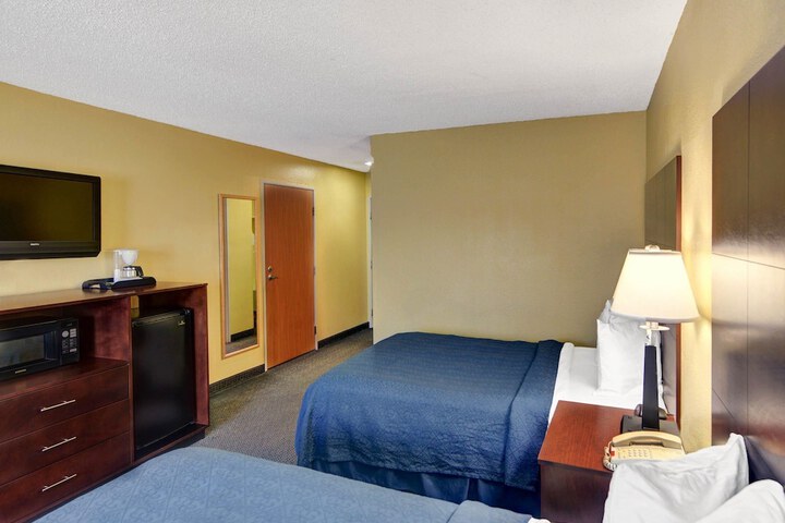 Room 14 of 28