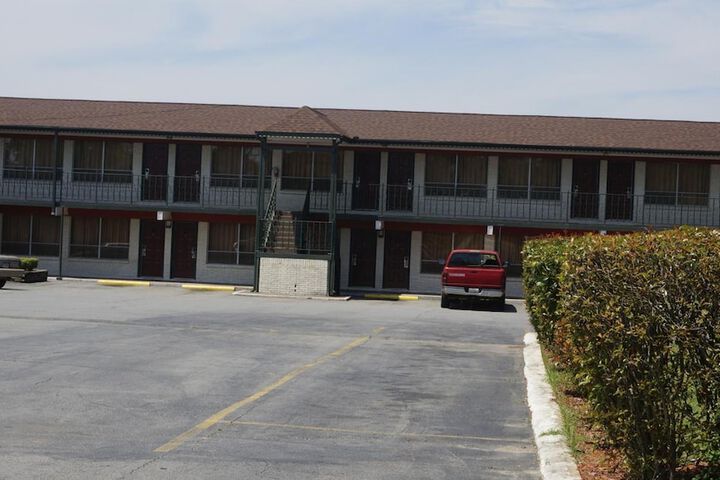 Hotel 5 of 28