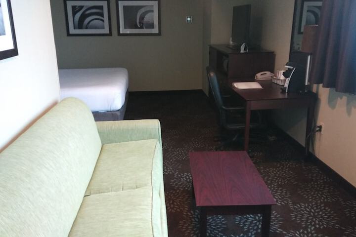 Room 23 of 69
