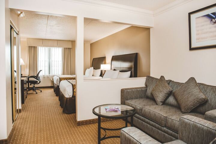 Room 42 of 62