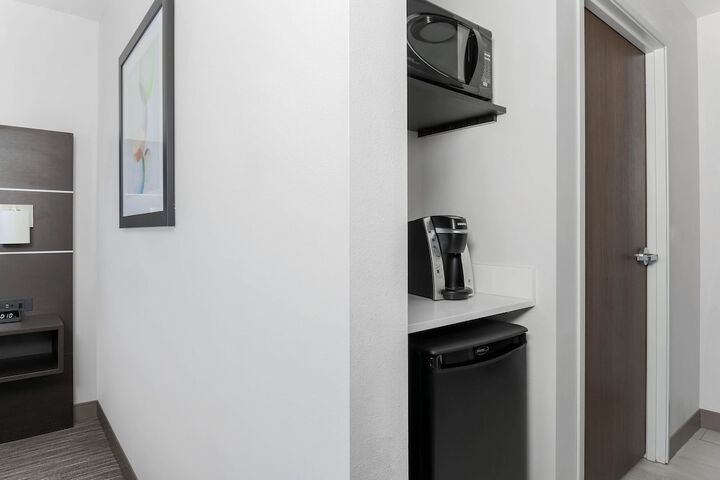 Room 29 of 48