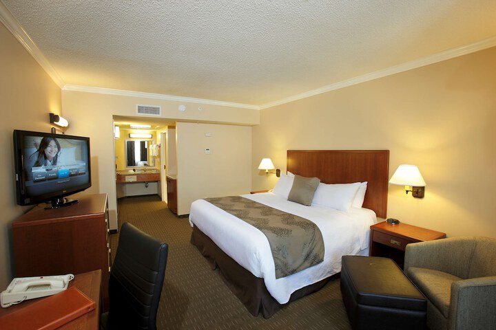 Room 32 of 78