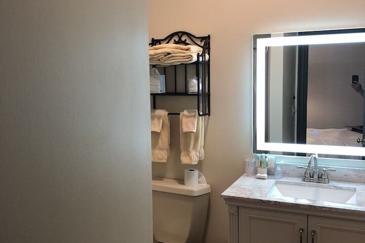 Room 40 of 105