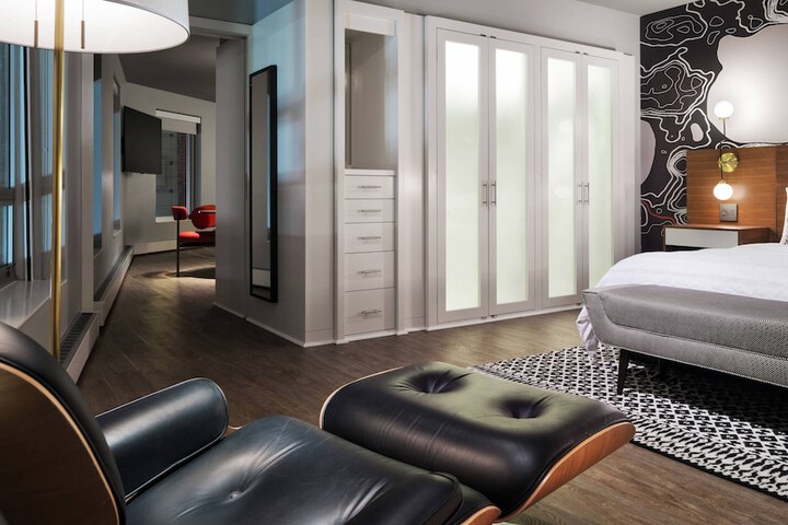 Room 12 of 26