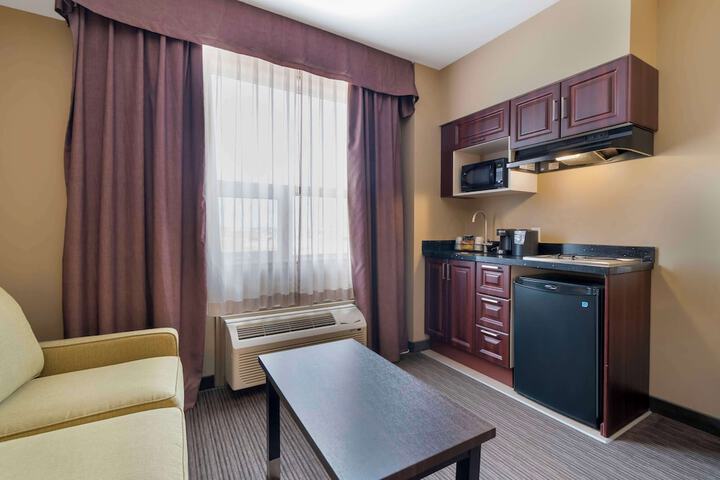 Room 22 of 40