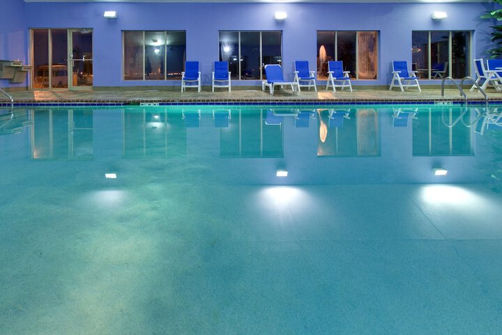 Holiday Inn Express Hotel & Suites Pleasant Prairie-Kenosha by IHG