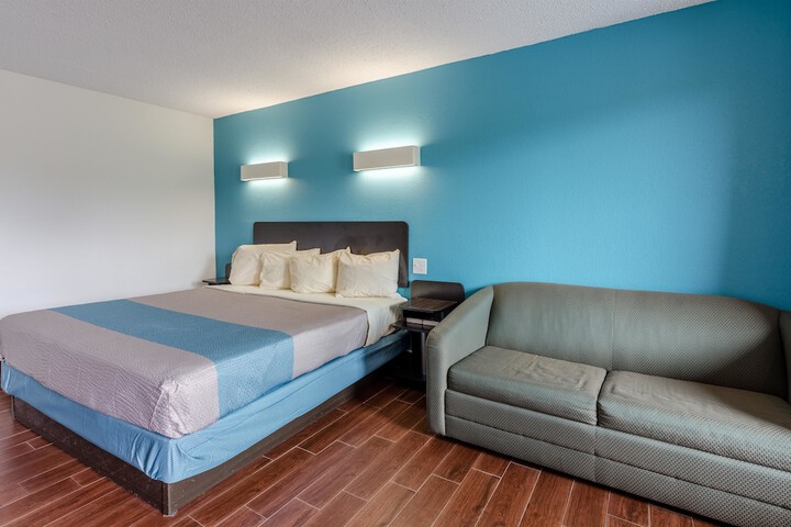 Room 27 of 31