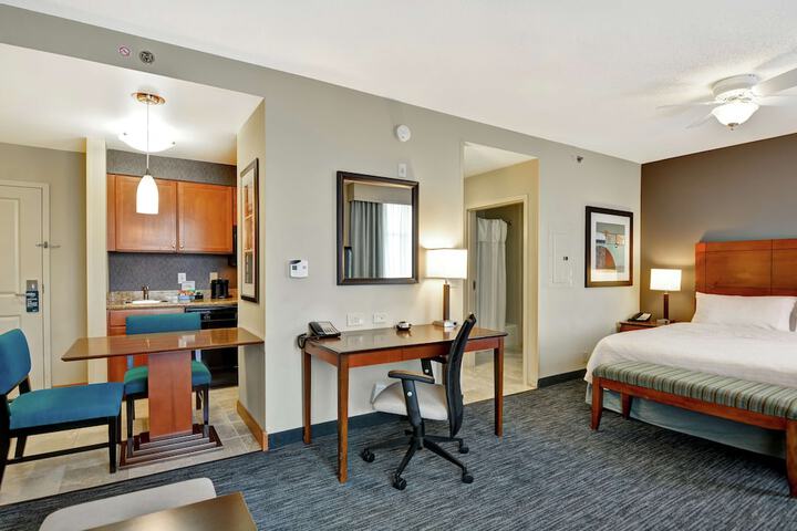 Room 33 of 49