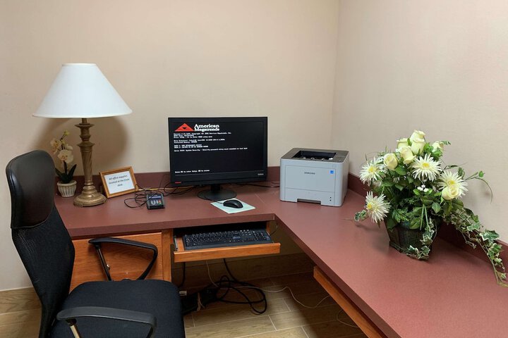 Business Center 27 of 27