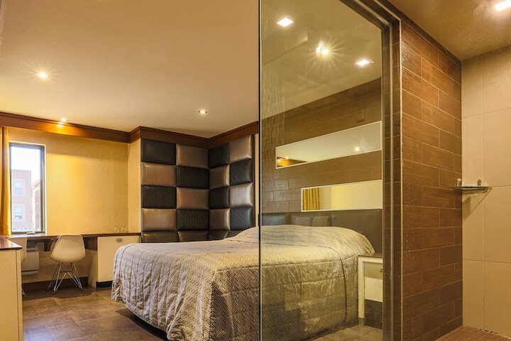 Room 39 of 48