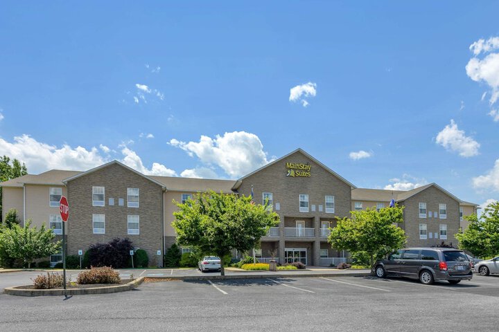 Hotel 2 of 57