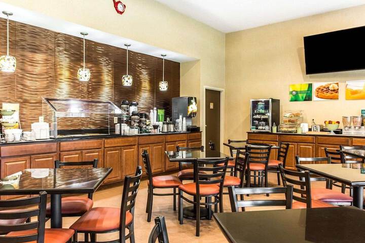 Quality Suites Hickory South