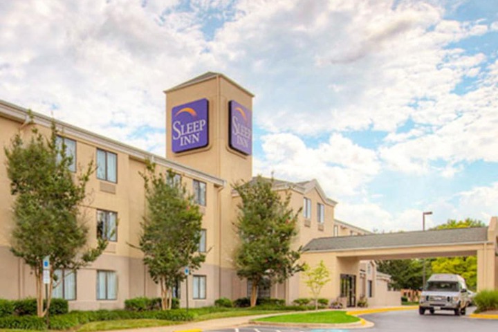 Hotel 4 of 35