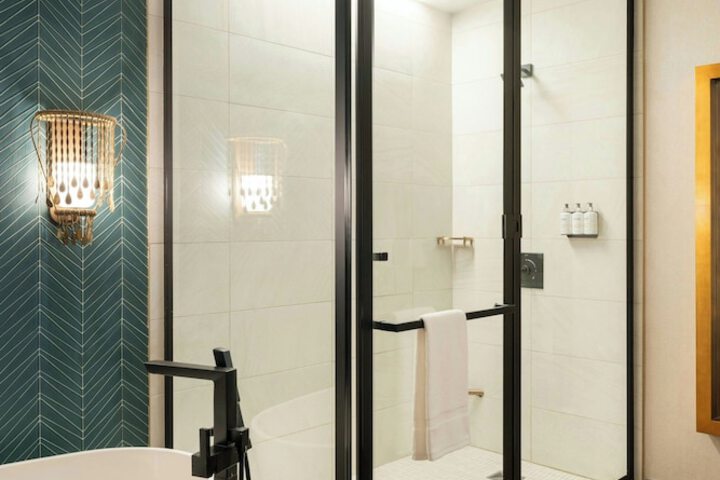 Hotel Effie Sandestin Autograph Collection
