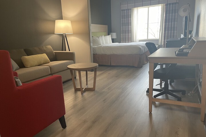 Room 35 of 47