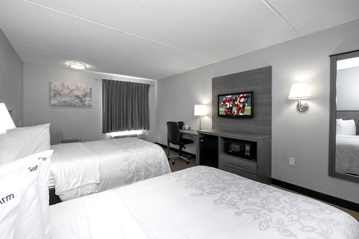 Red Roof Inn PLUS+ Boston - Mansfield / Foxboro