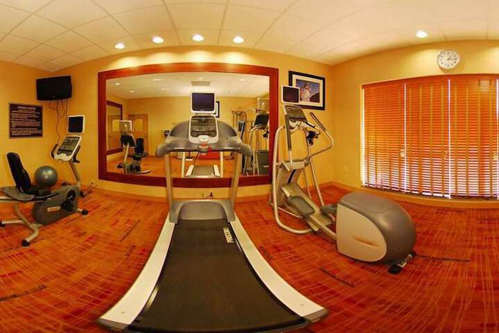 Comfort Suites Flowood - Jackson Airport (must meet transportation requirement)