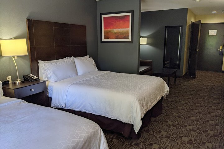 Room 28 of 45