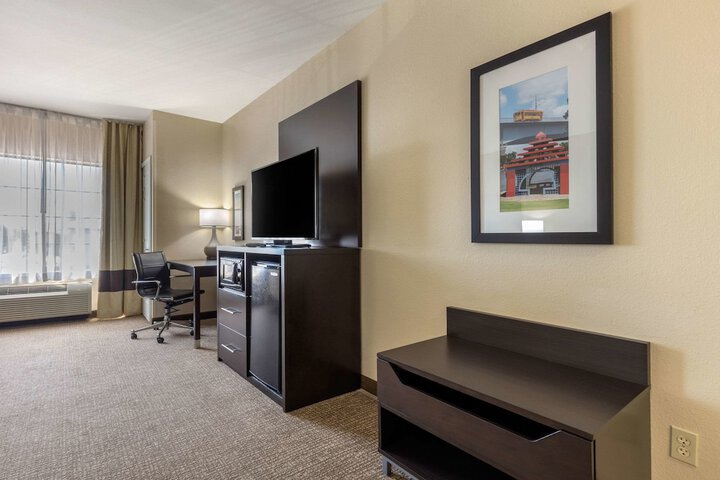 Room 47 of 63