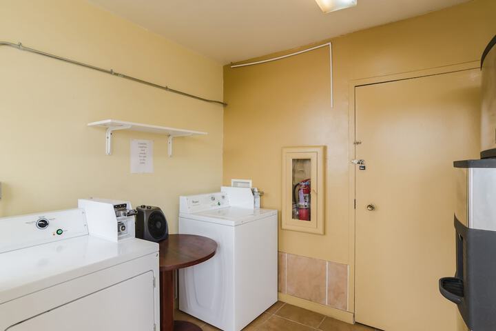 Room 26 of 40