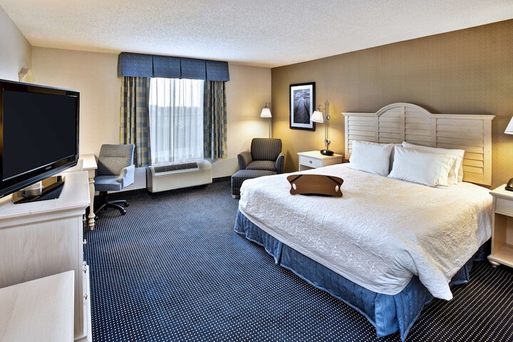 Room 25 of 42