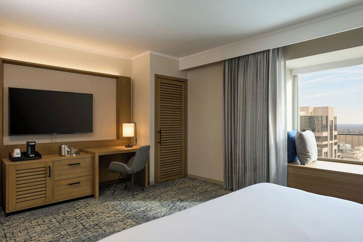Sheraton Grand Sacramento Hotel