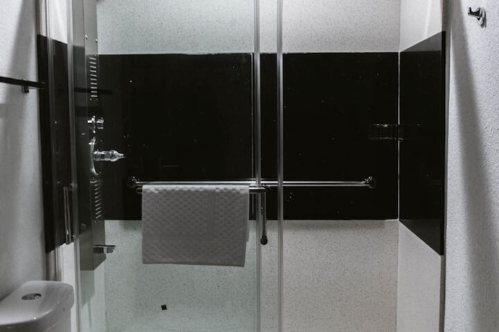 Room 46 of 49
