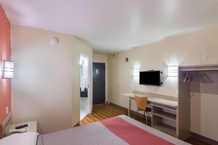 Room 25 of 56