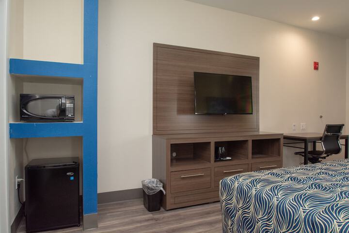 Room 28 of 40