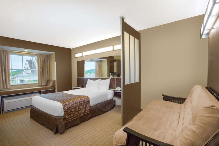 Room 7 of 38