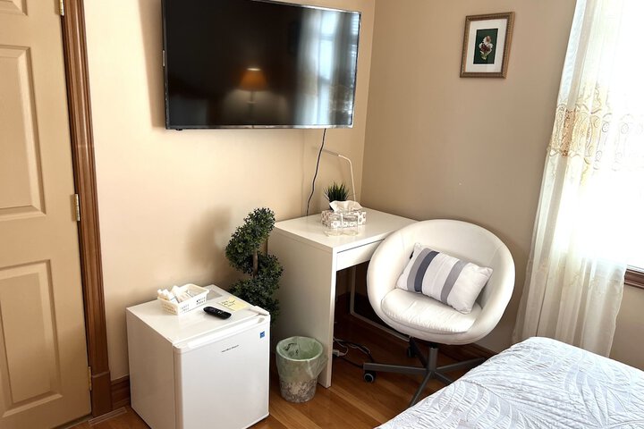 Room 43 of 64
